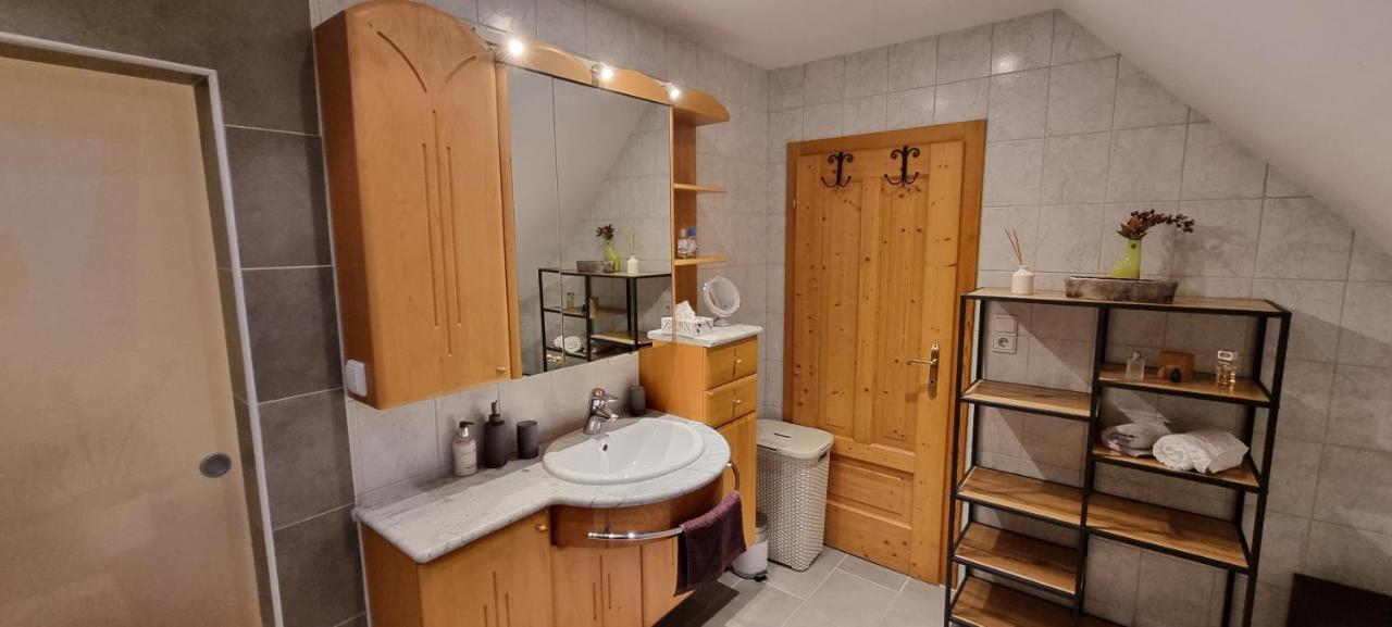 Apartment Mittelpunkt - Kaufmann Sankt Stefan ob Leoben ภายนอก รูปภาพ